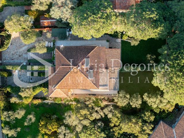 Villetta bifamiliare in vendita di 307 m² in Via Mar delle Antille