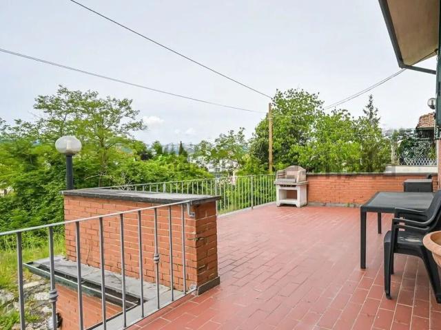 Villetta bifamiliare in vendita di 307 m²