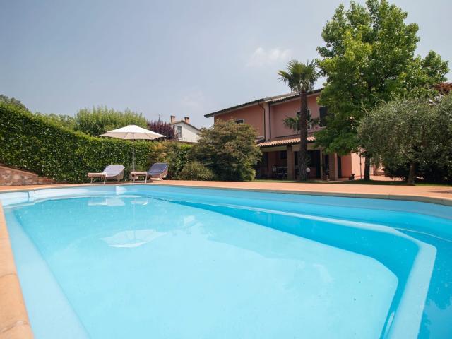 Villetta bifamiliare in vendita di 305 m² in Piazza del Popolo