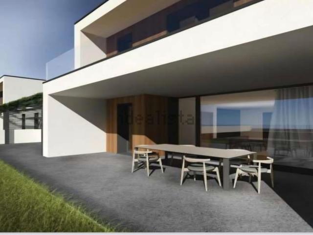Villetta bifamiliare in vendita di 309 m² in Via San Rocco