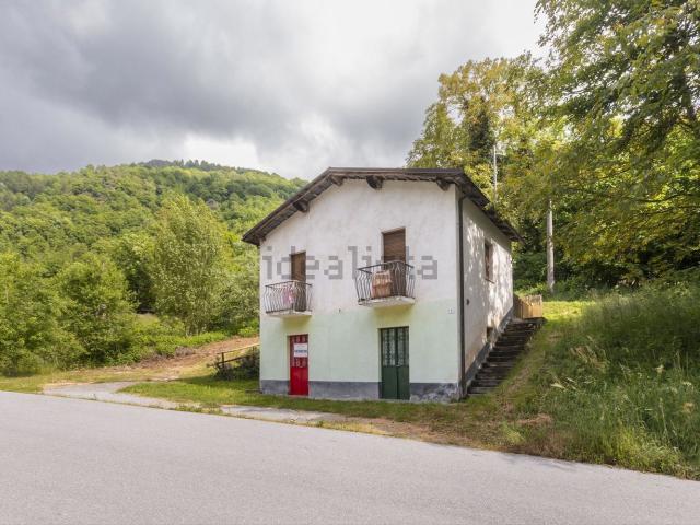 Villetta bifamiliare in vendita di 30 m² in Frazione Airale, 9