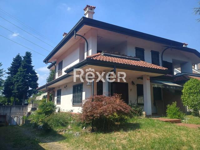Villetta bifamiliare in vendita di 310 m² in Via L. Morelli, 22