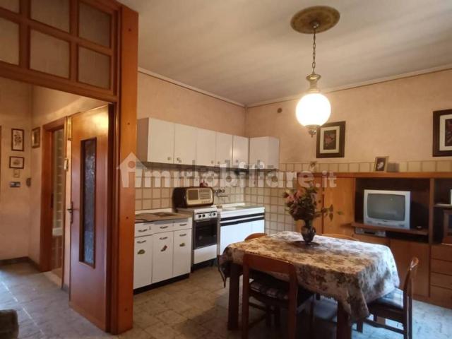 Villetta bifamiliare in vendita di 320 m² in Via Antonio Rosmini