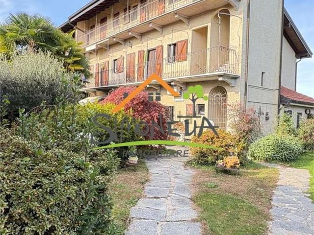 Villetta bifamiliare in vendita di 320 m²