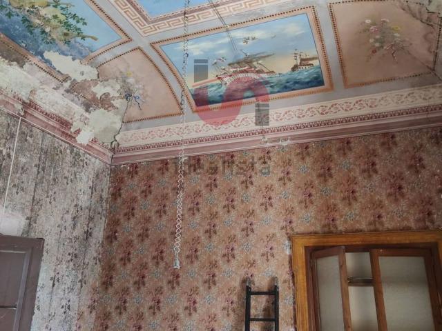 Villetta bifamiliare in vendita di 322 m² in Via Iadonisi