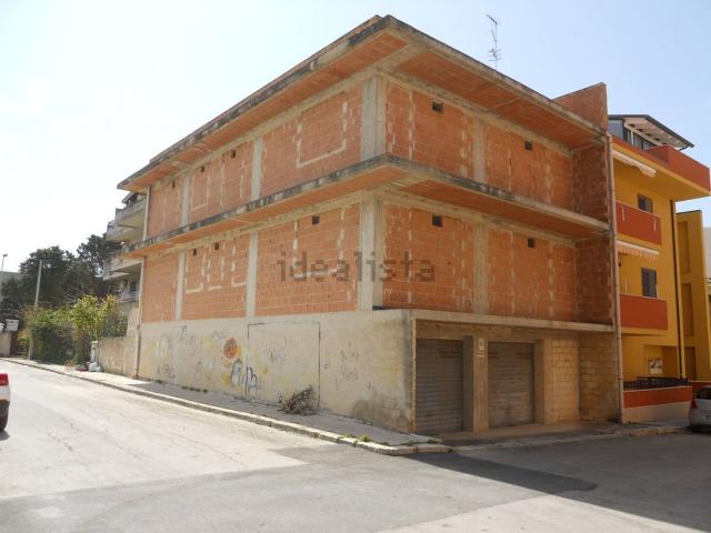 Villetta bifamiliare in vendita di 326 m² in Via Ginevra