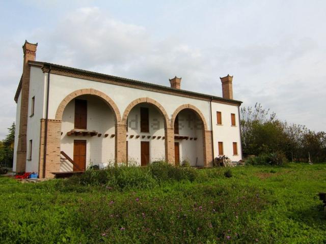 Villetta bifamiliare in vendita di 330 m² in Via Brentella