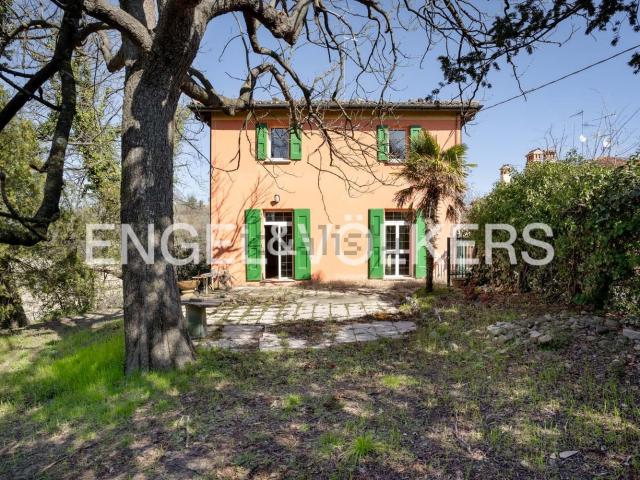 Villetta bifamiliare in vendita di 330 m² in Via di Monte Albano, 15