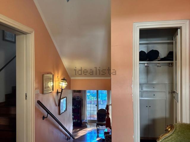 Villetta bifamiliare in vendita di 330 m² in Via Pieve di Cadore, 30