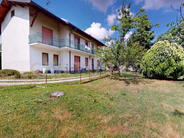 Villetta bifamiliare in vendita di 335 m² in Via Firenze, 16