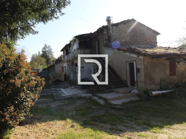 Villetta bifamiliare in vendita di 335 m² in Via Montepaolo, 5