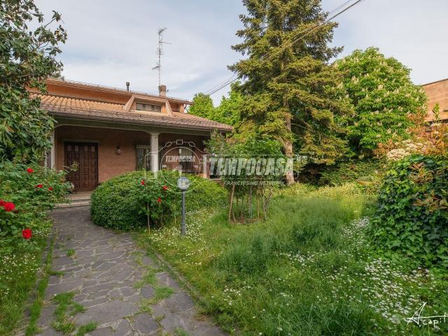 Villetta bifamiliare in vendita di 336 m² in Via Corte