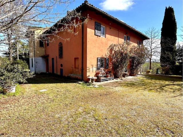Villetta bifamiliare in vendita di 443 m² in Via Sant&apos Andrea, 55