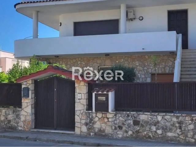 Villetta bifamiliare in vendita di 440 m² in Via Umberto I