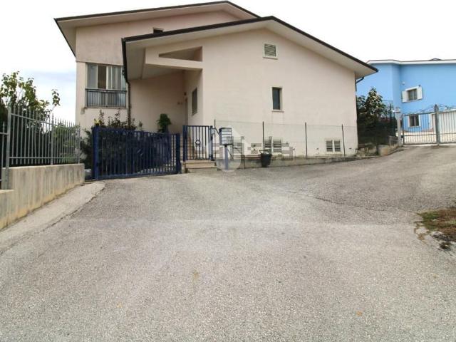 Villetta bifamiliare in vendita di 44 m² in Contrada Calvario