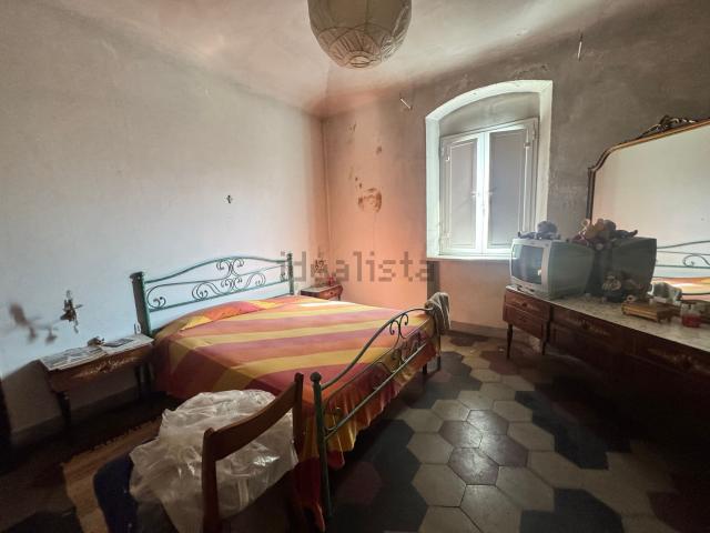 Villetta bifamiliare in vendita di 450 m² in Via Canaletto