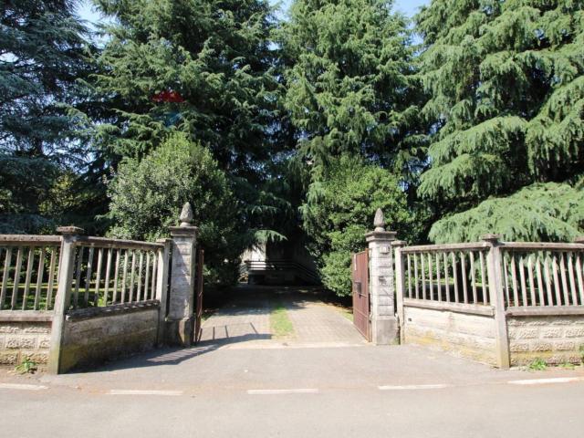 Villetta bifamiliare in vendita di 450 m² in Via I Maggio, 64