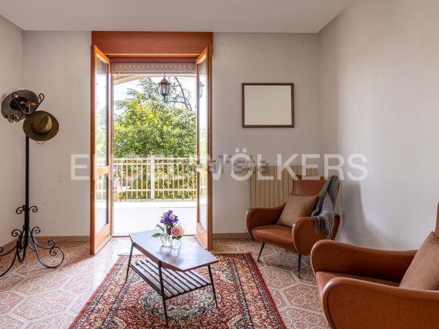 Villetta bifamiliare in vendita di 450 m² in Via Preie