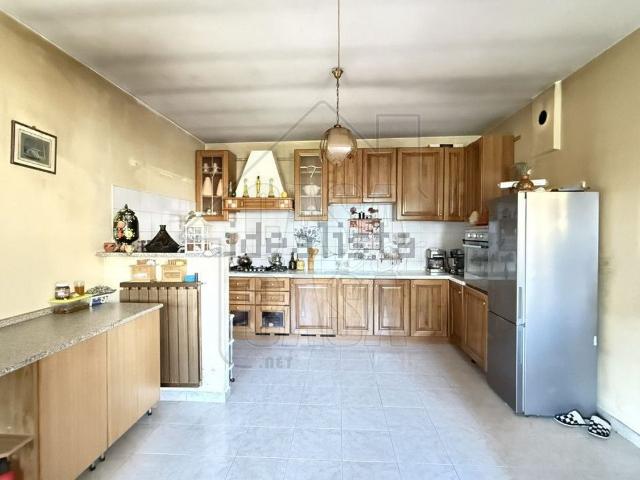 Villetta bifamiliare in vendita di 450 m² in Via San Croce