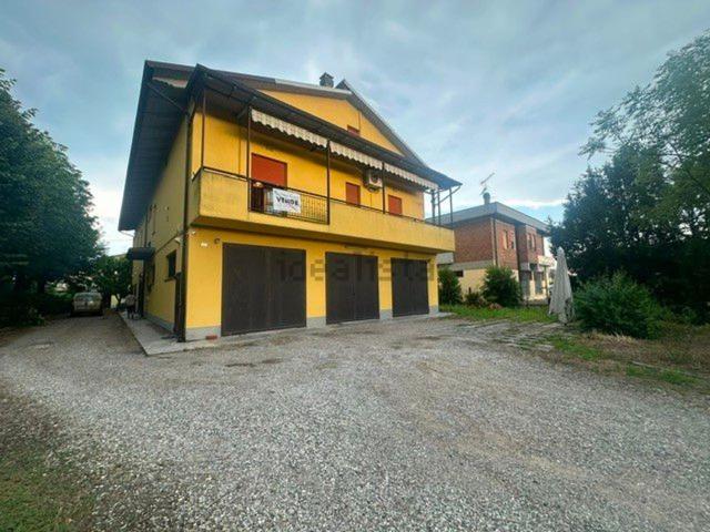 Villetta bifamiliare in vendita di 450 m²