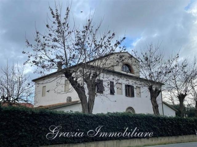 Villetta bifamiliare in vendita di 455 m² in Strada della Torre