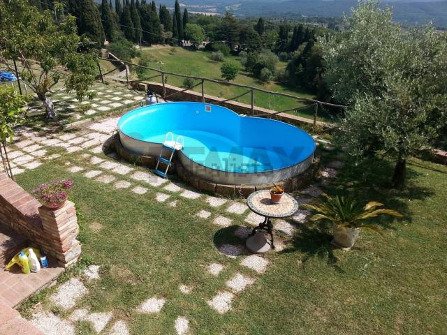 Villetta bifamiliare in vendita di 455 m²