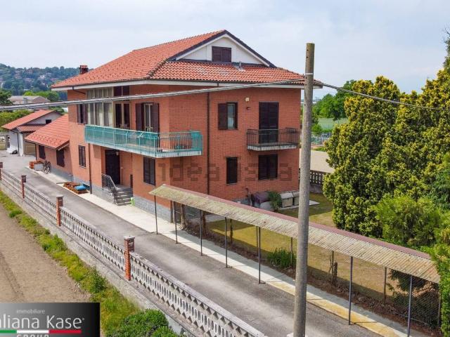Villetta bifamiliare in vendita di 480 m² in Strada dell&apos Acquedotto, 11