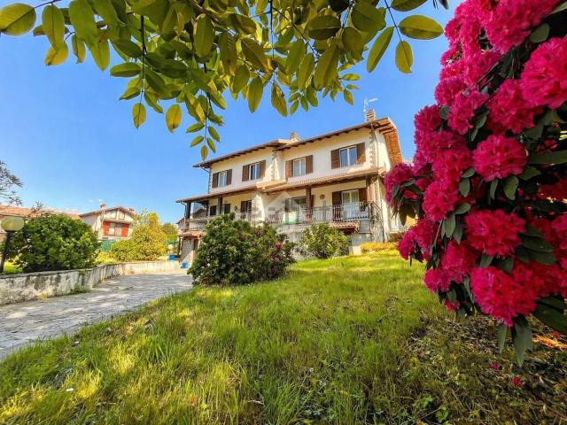 Villetta bifamiliare in vendita di 482 m² in Via Partigiani d&apos Italia, 4