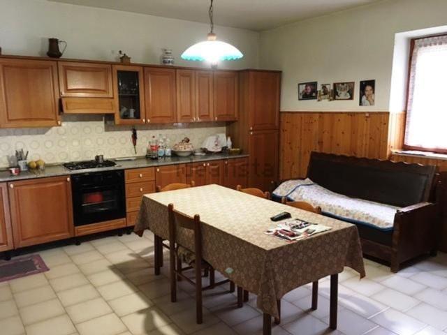Villetta bifamiliare in vendita di 488 m²