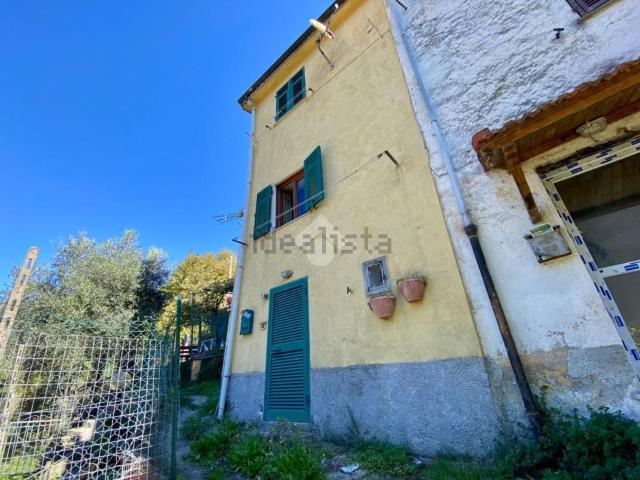 Villetta bifamiliare in vendita di 48 m² in Via C. Battisti, 4