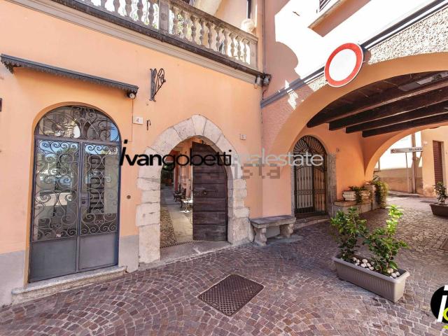 Villetta bifamiliare in vendita di 400 m² in Piazza Matteotti