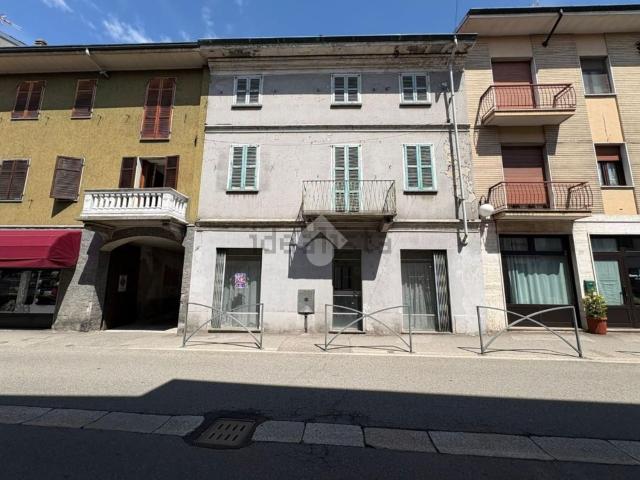 Villetta bifamiliare in vendita di 400 m² in Via Antonio Gramsci, 48