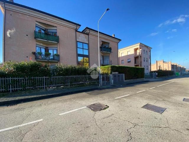 Villetta bifamiliare in vendita di 400 m² in Via M. Battilocchi, 26