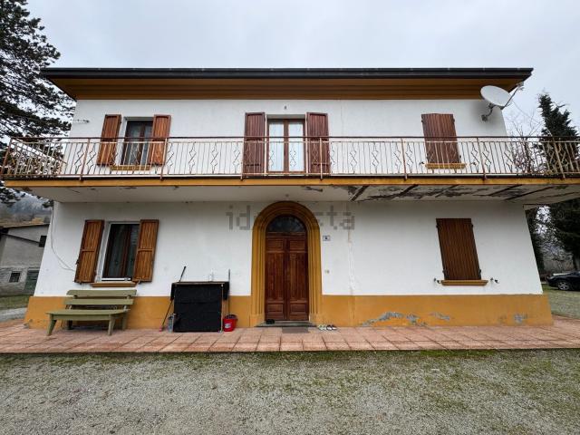 Villetta bifamiliare in vendita di 400 m² in Via Ponte Uso