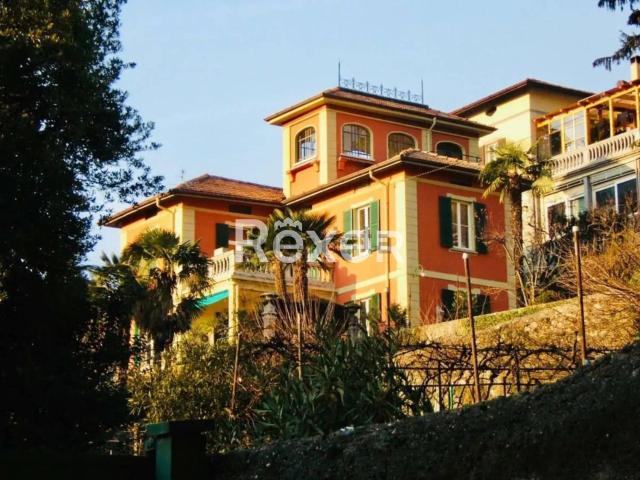 Villetta bifamiliare in vendita di 400 m² in Via Promessi Sposi