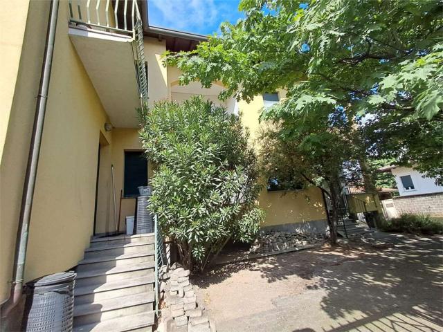 Villetta bifamiliare in vendita di 400 m²