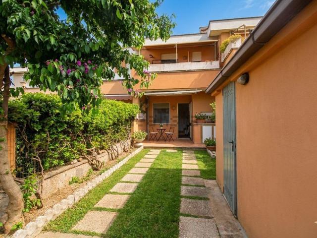 Villetta bifamiliare in vendita di 40 m² in Via delle Alghe Marine, 74