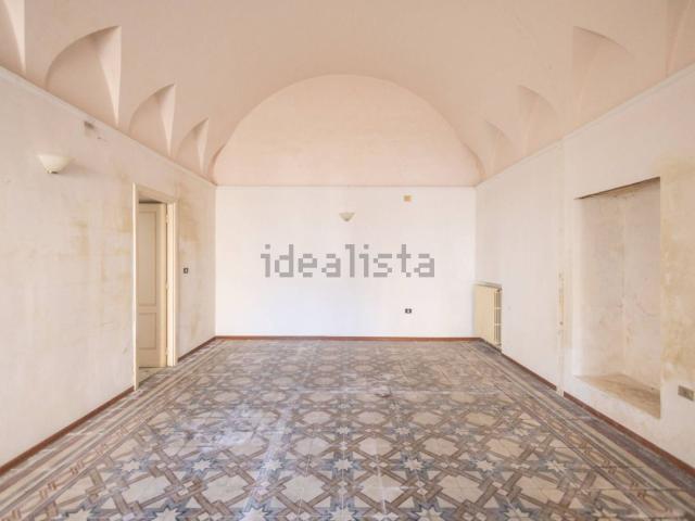 Villetta bifamiliare in vendita di 432 m² in Via Vittorio Emanuele II°