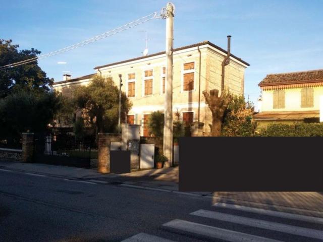Villetta bifamiliare in vendita di 432 m² in Via San Michele, 10