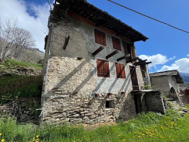 Villetta bifamiliare in vendita di 55 m² in Frazione Uberto Serre, 32
