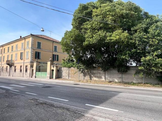 Villetta bifamiliare in vendita di 574 m²
