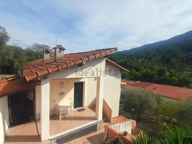 Villetta bifamiliare in vendita di 58 m² in Strada Isola, 3