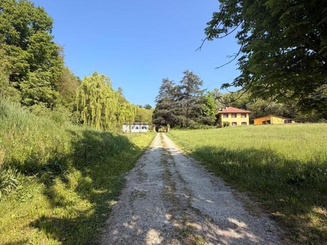 Villetta bifamiliare in vendita di 500 m² in Località valbella