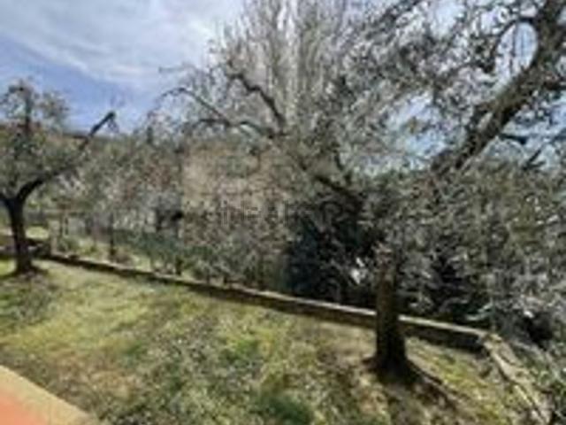 Villetta bifamiliare in vendita di 500 m² in Via Torino