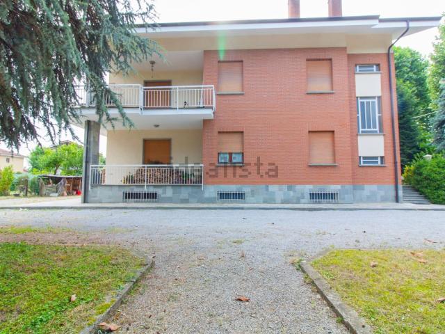 Villetta bifamiliare in vendita di 500 m² in Via G.B.Adriani, 2