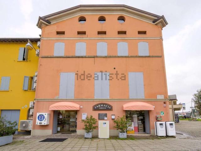 Villetta bifamiliare in vendita di 500 m² in Via I. Aguzzoli, 2