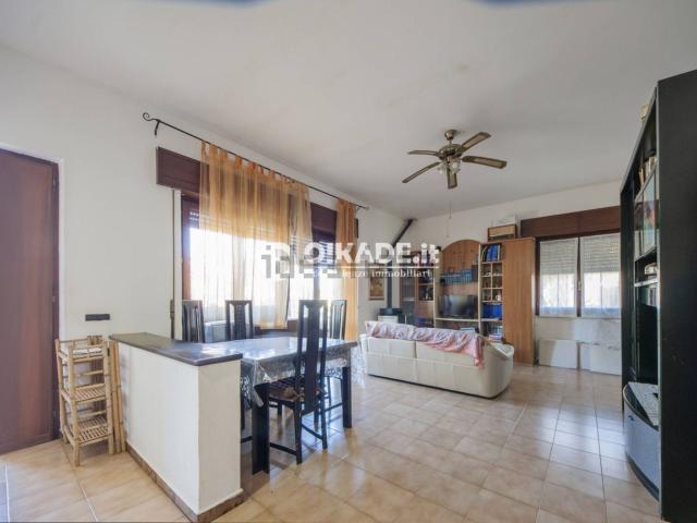 Villetta bifamiliare in vendita di 500 m² in Via Ponentino, 4