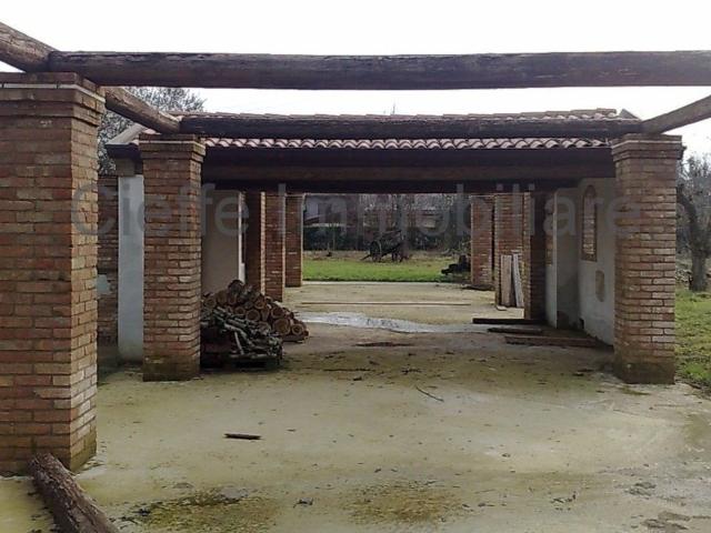 Villetta bifamiliare in vendita di 500 m²