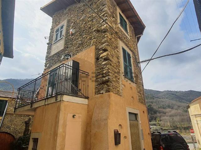 Villetta bifamiliare in vendita di 50 m² in Via Lunghi Scarella