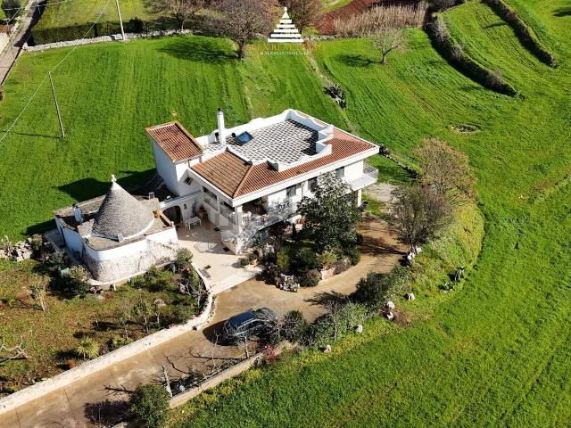 Villetta bifamiliare in vendita di 520 m² in Contrada Galante